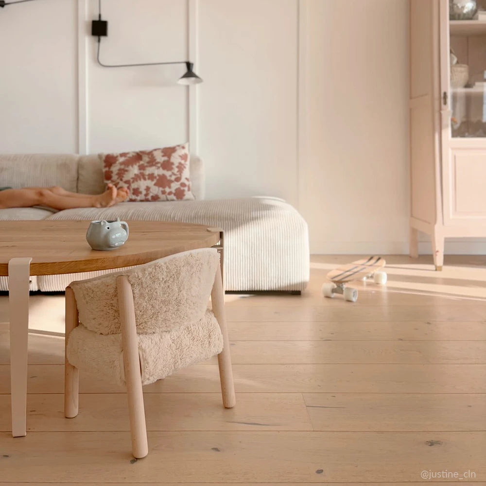 Fur Milk SABA Chair