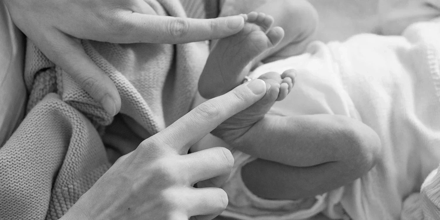 Massage bébé : bienfaits, quand et comment ?