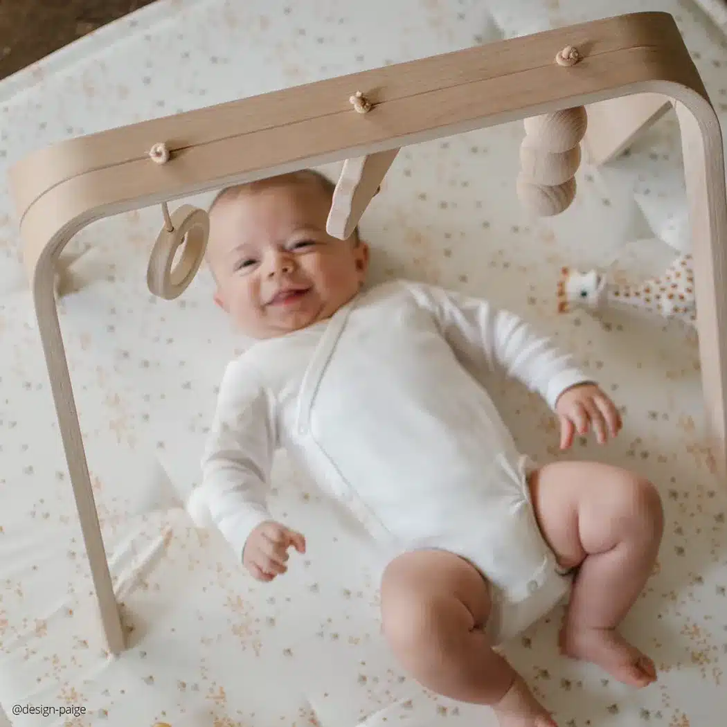 Quand arrêter la table à langer pour bébé ?